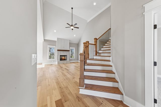 529 Greenfield Ln, Castalian Springs, TN 37031