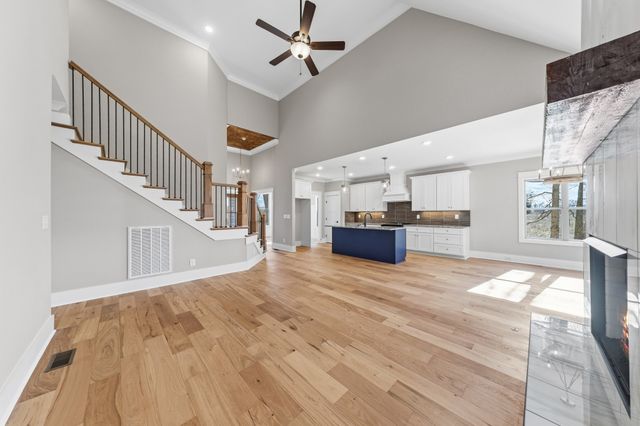 529 Greenfield Ln, Castalian Springs, TN 37031