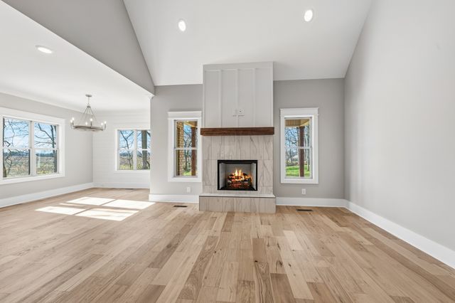 529 Greenfield Ln, Castalian Springs, TN 37031