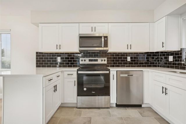 1052 MANCHESTER CIRCLE, Winter Park, FL 32792