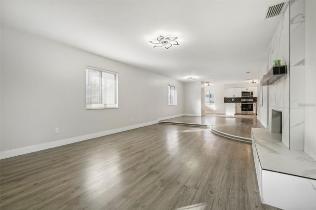 1052 MANCHESTER CIRCLE, Winter Park, FL 32792