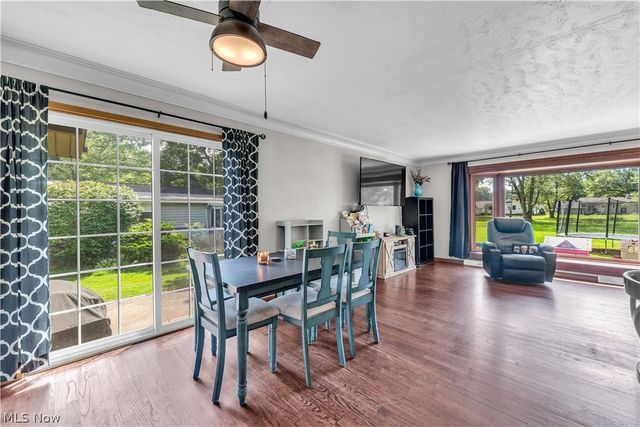 26913 Elizabeth Lane, Olmsted Falls, OH 44138