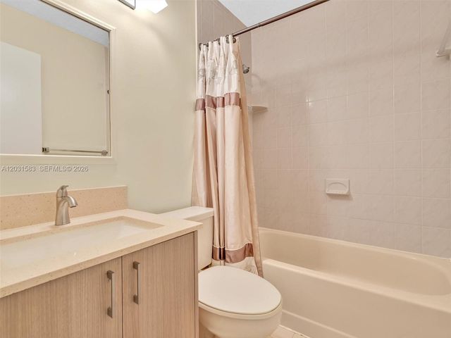 10828 SW 72nd St 205, Miami, FL 33173