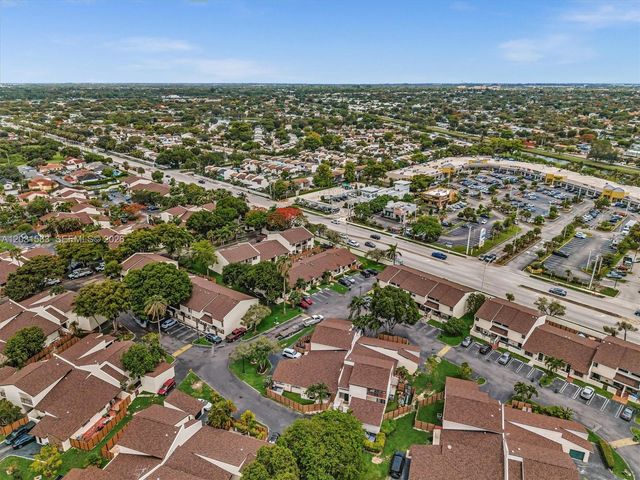 10828 SW 72nd St 205, Miami, FL 33173