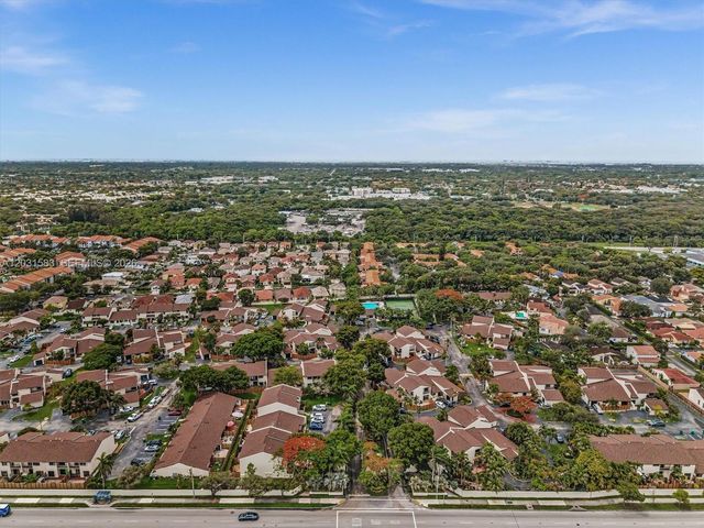 10828 SW 72nd St 205, Miami, FL 33173