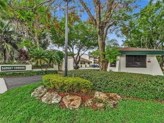 10828 SW 72nd St 205, Miami, FL 33173