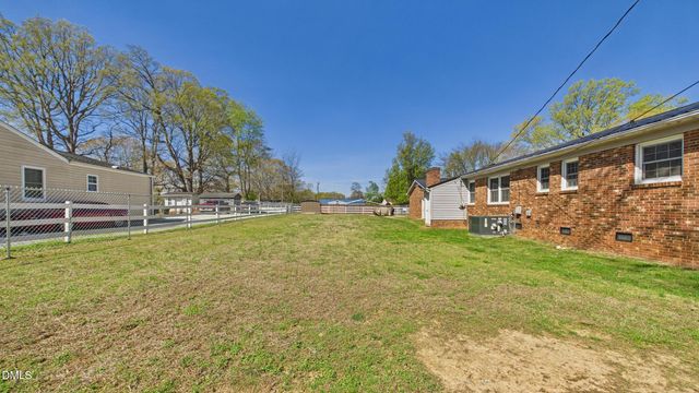 1506 Cadiz Street, Burlington, NC 27217