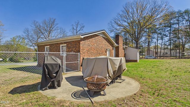 1506 Cadiz Street, Burlington, NC 27217