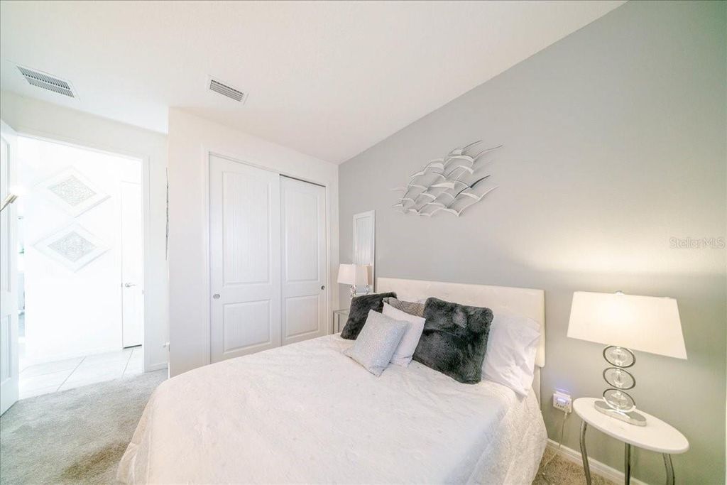 Image 28 of property listing at 1833 SPRING SHOWER CIRCLE, Kissimmee, FL 34744