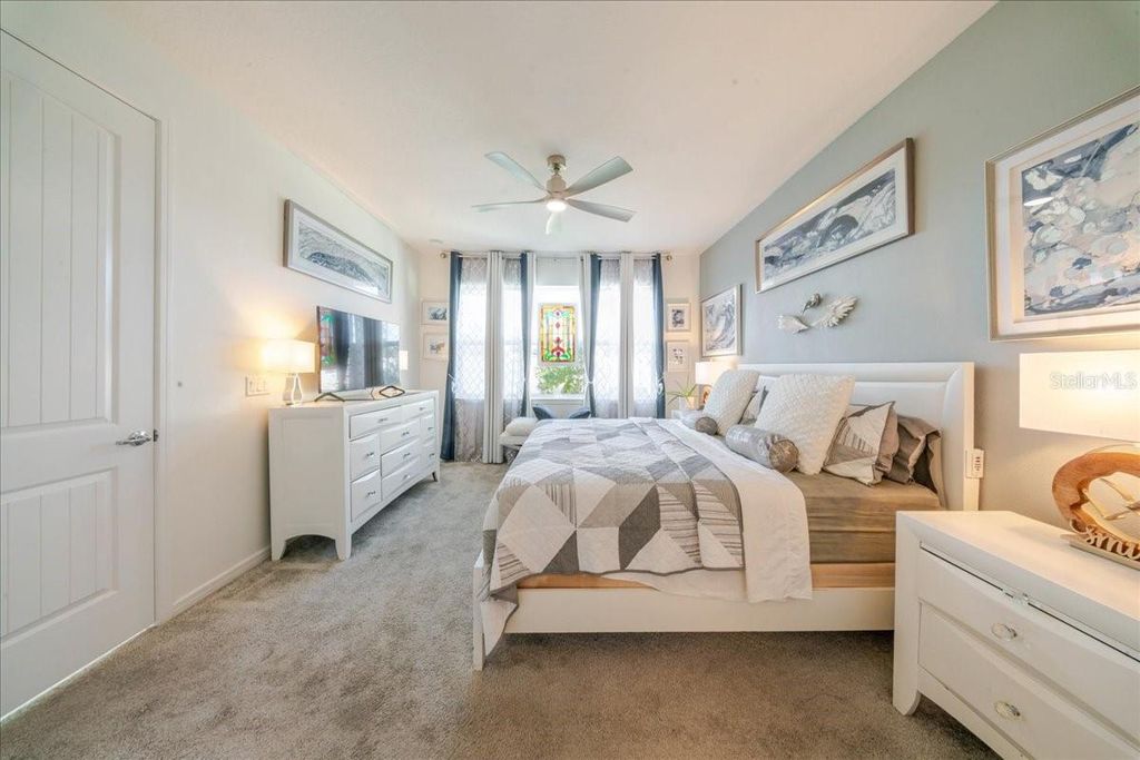 Image 35 of property listing at 1833 SPRING SHOWER CIRCLE, Kissimmee, FL 34744