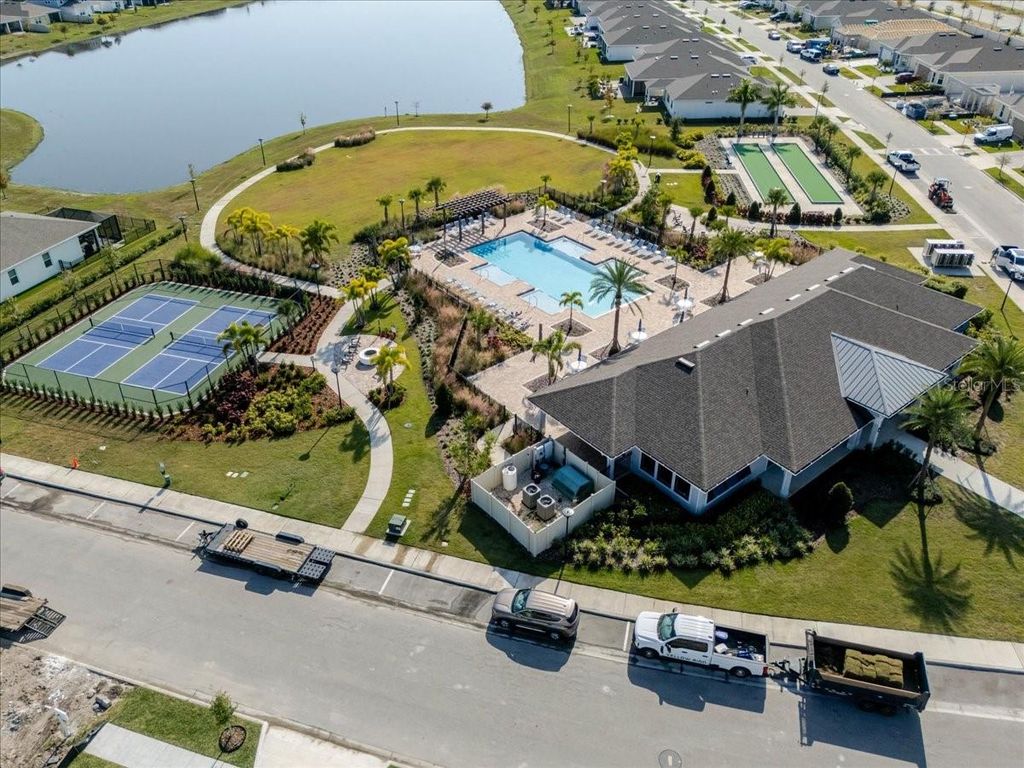 Image 46 of property listing at 1833 SPRING SHOWER CIRCLE, Kissimmee, FL 34744
