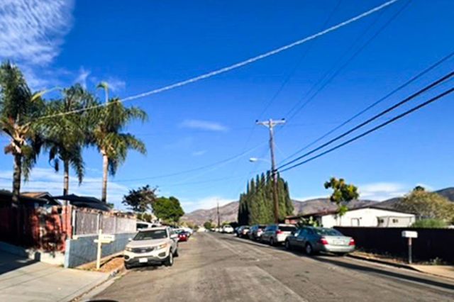 9759 Ivanho St, Spring Valley, CA 91977