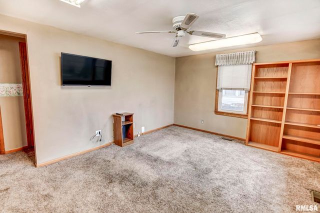 417 N Cheney Street, Taylorville, IL 62568