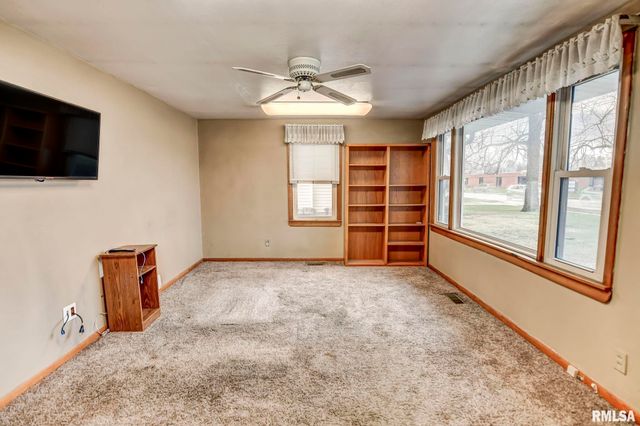 417 N Cheney Street, Taylorville, IL 62568