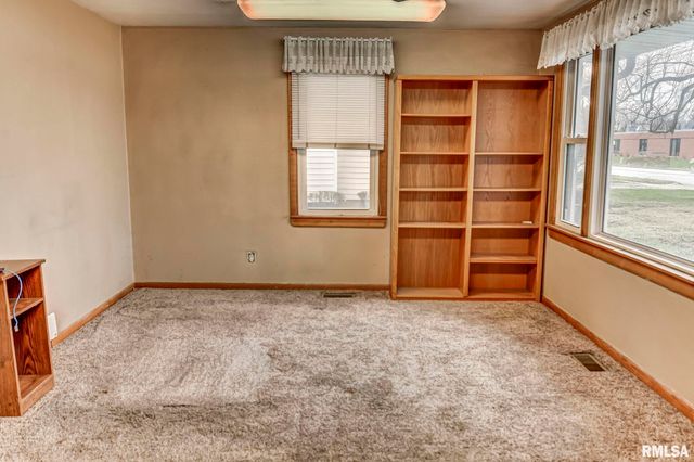 417 N Cheney Street, Taylorville, IL 62568