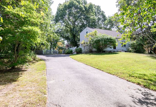 67 Cross St, Rowley, MA 01969