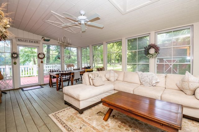 67 Cross St, Rowley, MA 01969