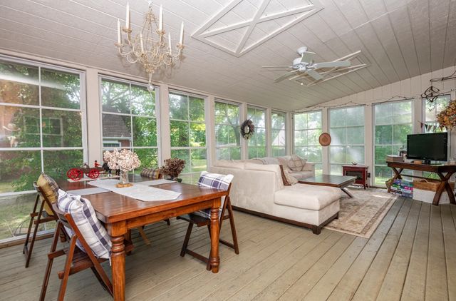 67 Cross St, Rowley, MA 01969