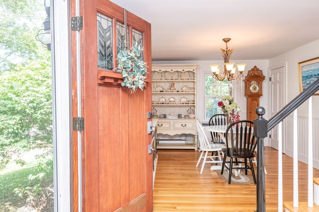 67 Cross St, Rowley, MA 01969
