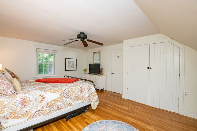 67 Cross St, Rowley, MA 01969