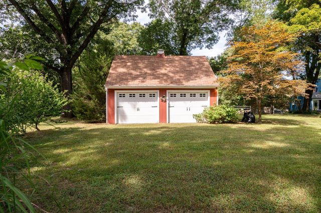 67 Cross St, Rowley, MA 01969