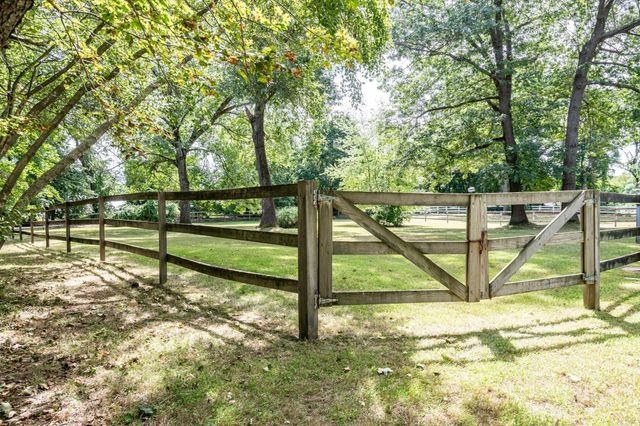 67 Cross St, Rowley, MA 01969