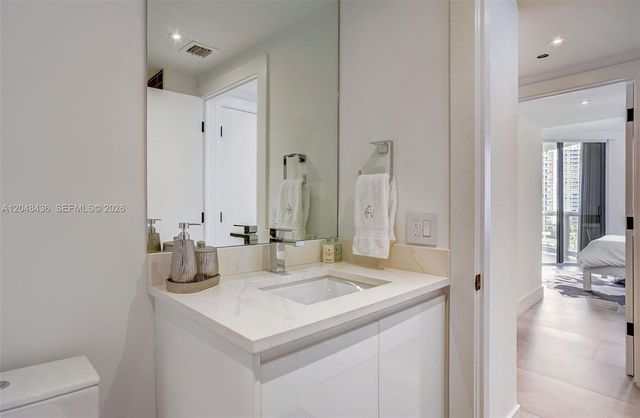 20191 E Country Club Drive 802, Aventura, FL 33180