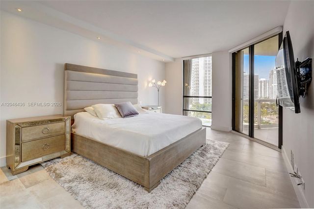 20191 E Country Club Drive 802, Aventura, FL 33180