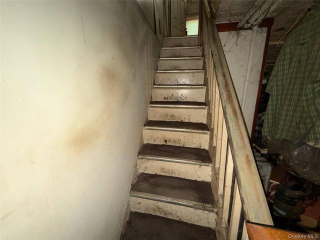 827 Pine Street, Brooklyn, NY 11208