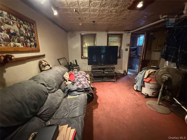 827 Pine Street, Brooklyn, NY 11208