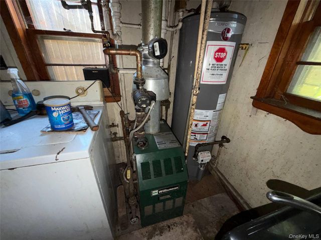 827 Pine Street, Brooklyn, NY 11208