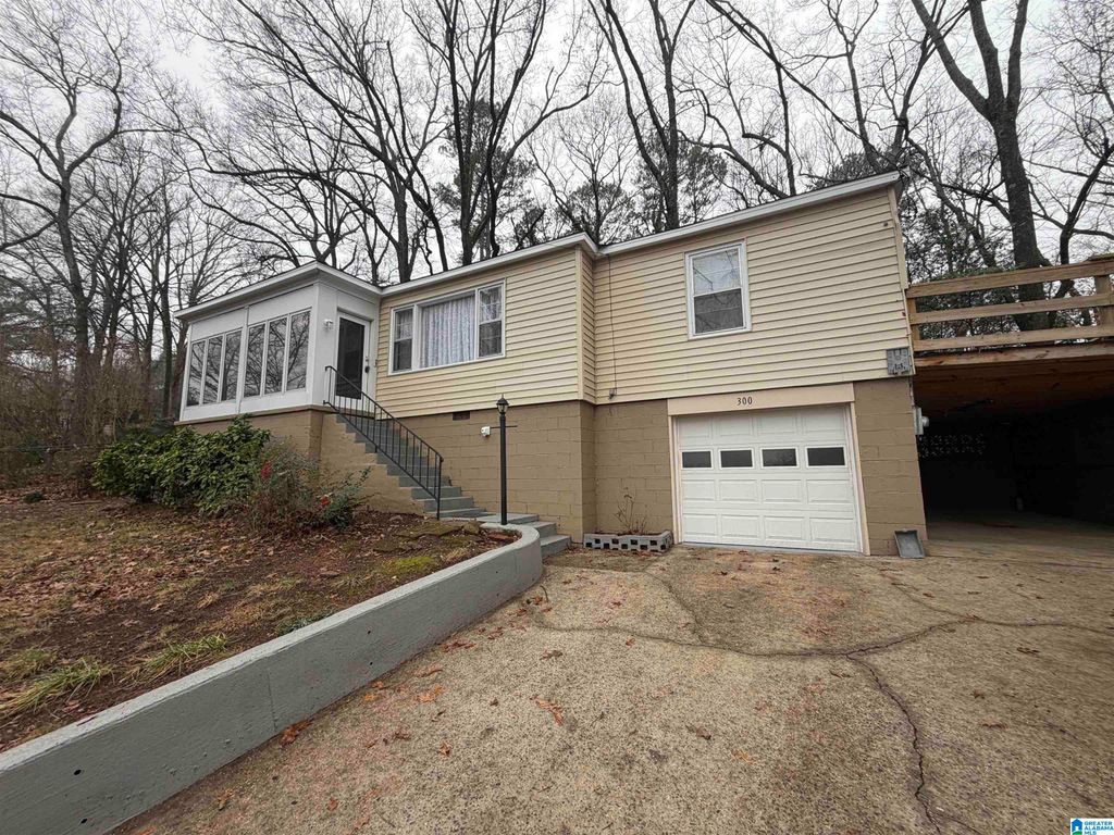 300 JOAN AVENUE, Birmingham, AL 35215