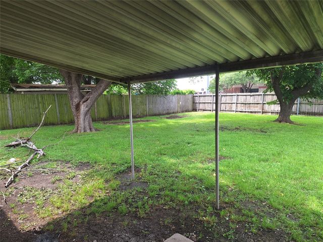 209 Heather Drive, Garland, TX 75042