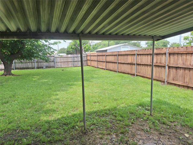 209 Heather Drive, Garland, TX 75042