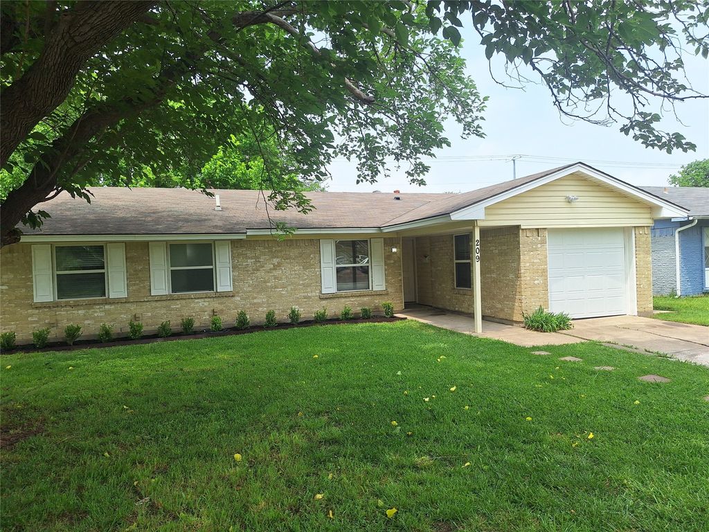 209 Heather Drive, Garland, TX 75042