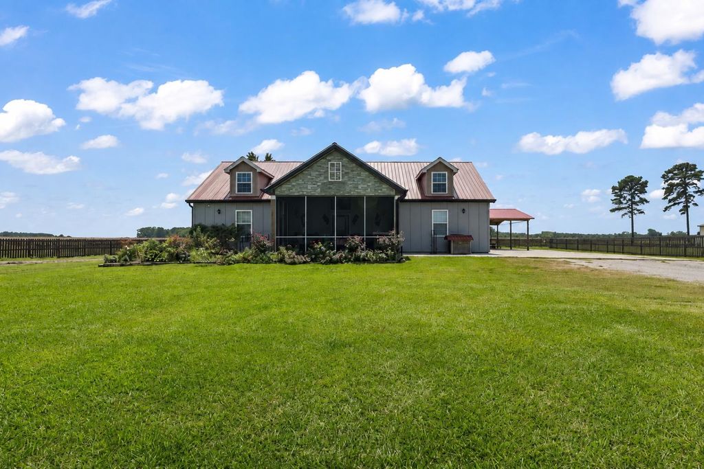 1170 Airport Rd., Loris, SC 29569 — exterior