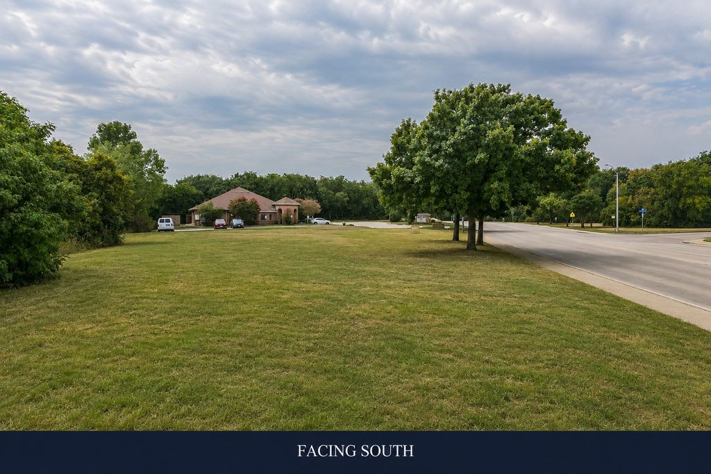 525 Westpark Way, Euless, TX 76040 — photo 2
