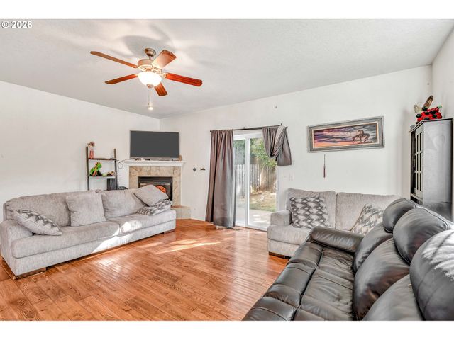 2278 Se 171ST Ave, Portland, OR 97233