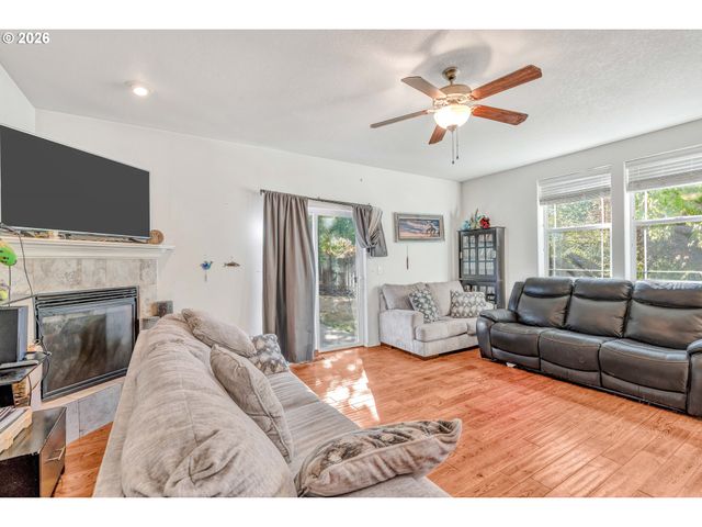 2278 Se 171ST Ave, Portland, OR 97233