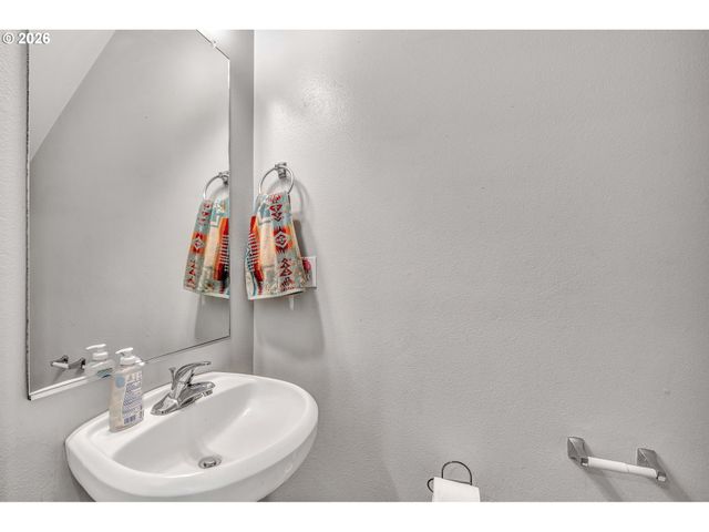 2278 Se 171ST Ave, Portland, OR 97233