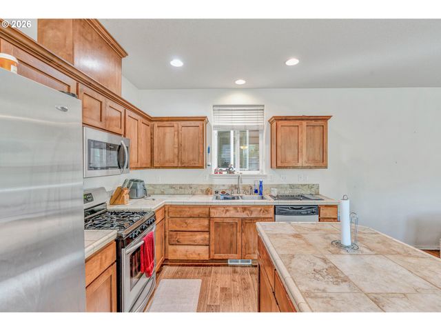 2278 Se 171ST Ave, Portland, OR 97233