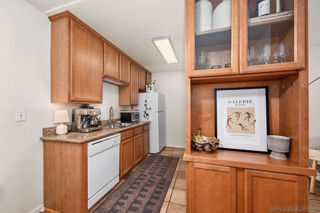 1650 S El Camino Real 102, Encinitas, CA 92024