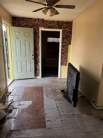 4710 Antha Street, Houston, TX 77016