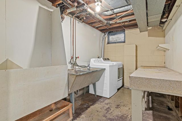 1244 Skillman Avenue W, Roseville, MN 55113