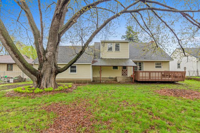 1244 Skillman Avenue W, Roseville, MN 55113
