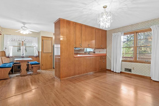 1244 Skillman Avenue W, Roseville, MN 55113