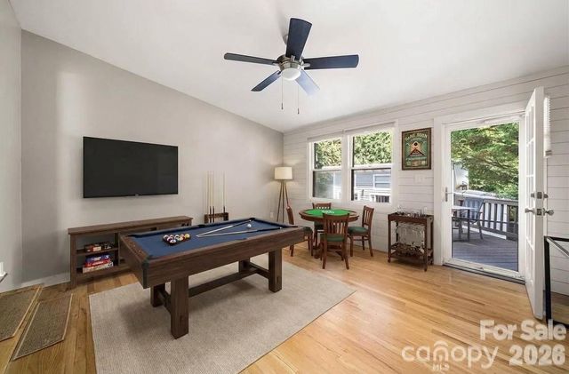 101 Olney Road, Asheville, NC 28806