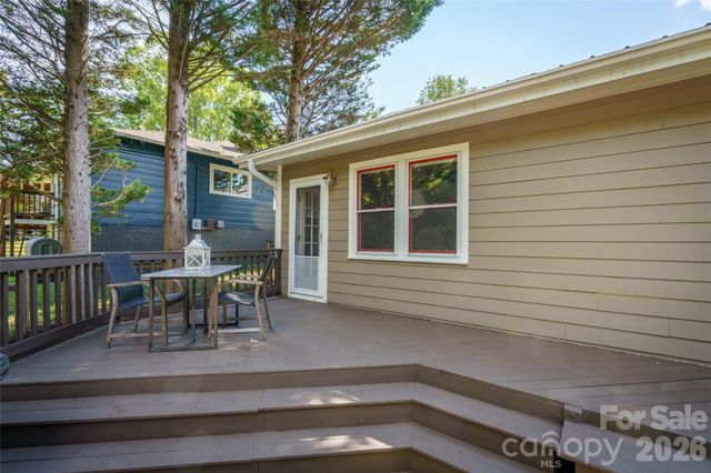 101 Olney Road, Asheville, NC 28806