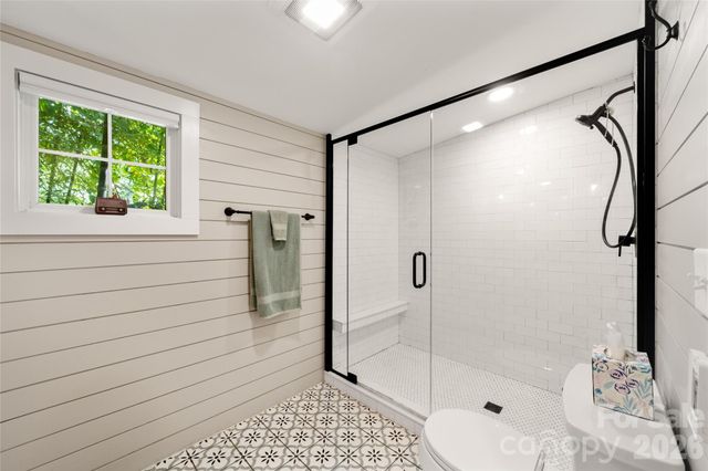 101 Olney Road, Asheville, NC 28806