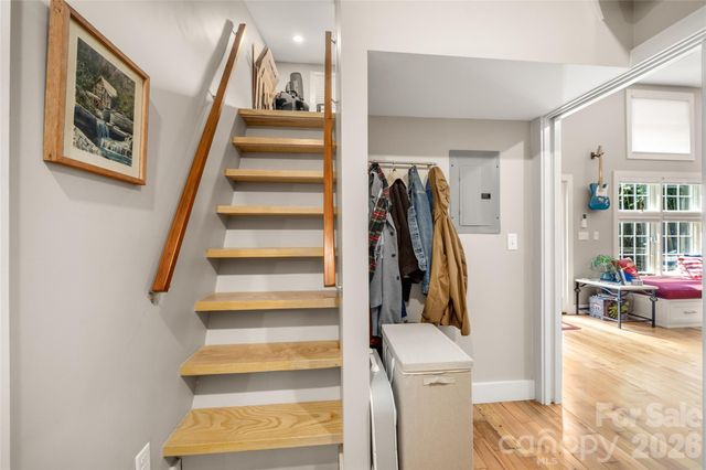 101 Olney Road, Asheville, NC 28806